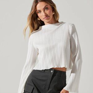ASTR The Label Cropped Plisse Mock Neck Top Small